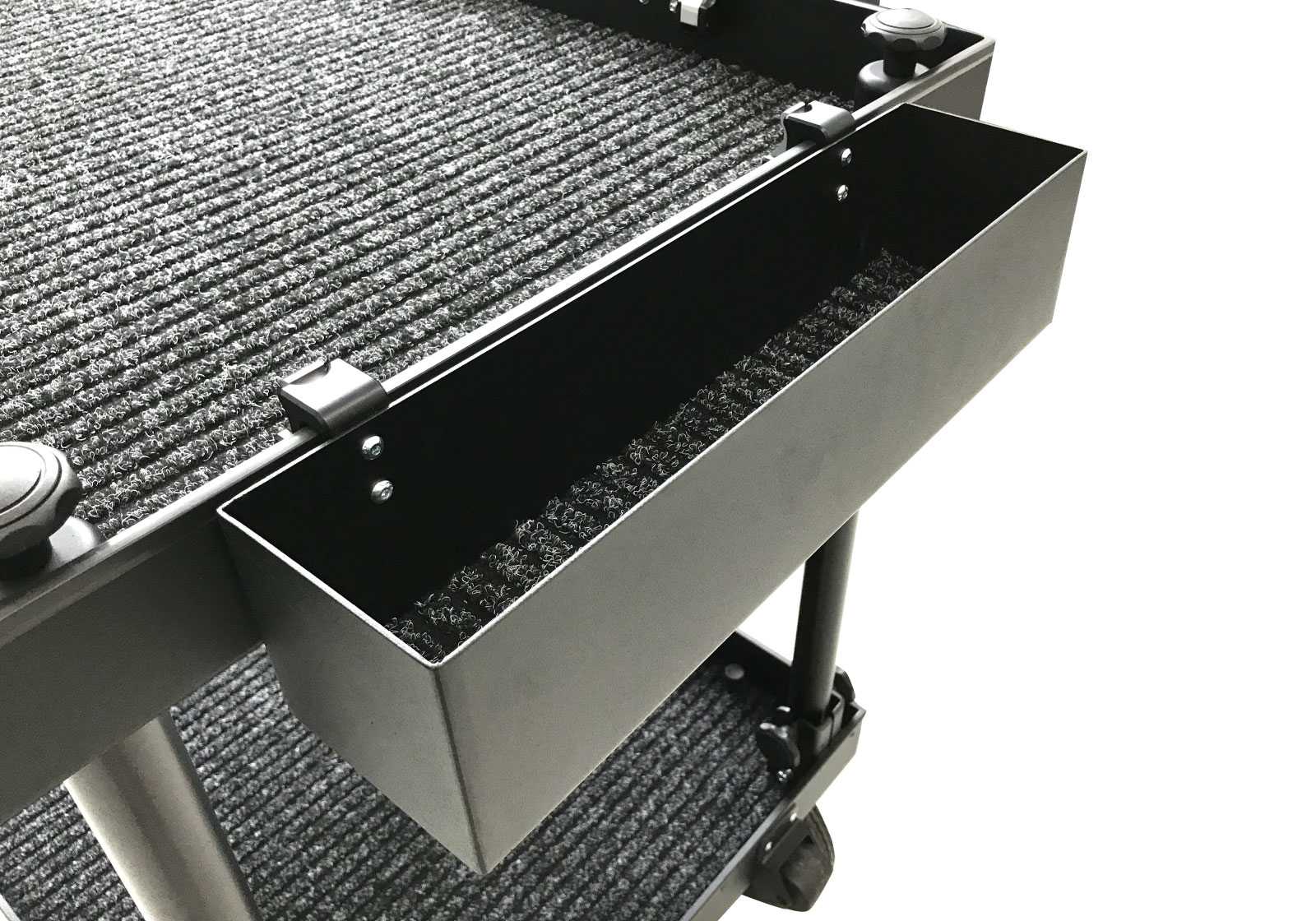 Box short with 2x quick clamps - Image 2