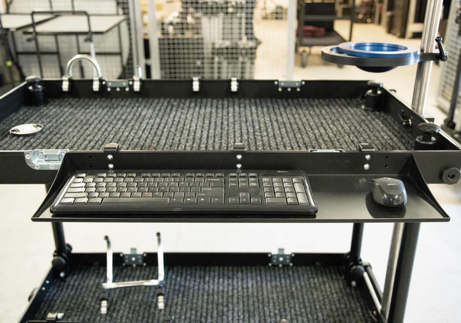 Keyboard shelf with 3x quick clamps - Image 4